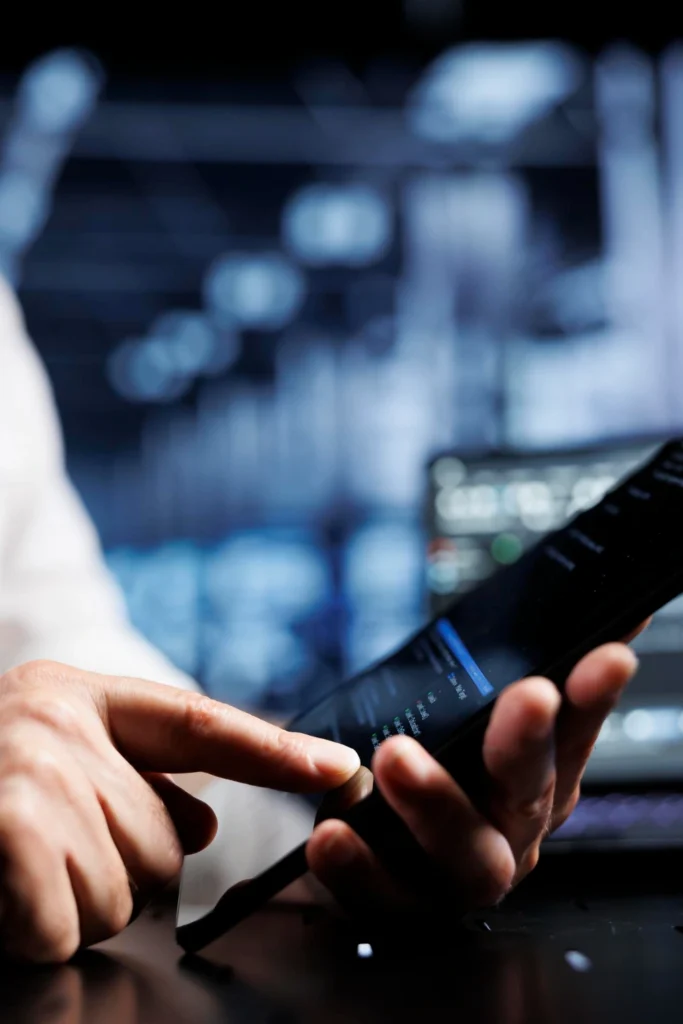Sistem keamanan siber untuk sektor perbankan dan fintech